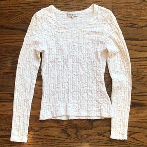 Parisian fitted top with raised swirl pattern